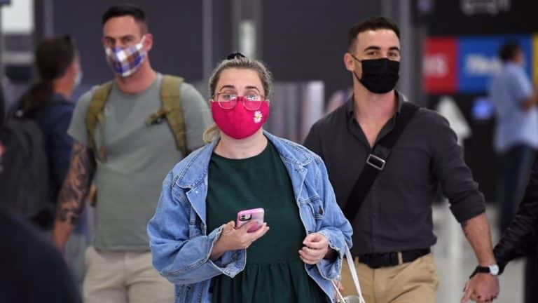 Korona virus: U Srbiji odobrena kineska Sinofarm vakcina, u Britaniji imunizovano 4.000.000 ljudi
