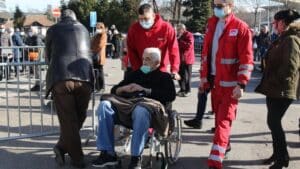 Korona virus: U Srbiji više od 2.000 novih slučajeva, na vakcinaciju samo uz poziv, u Evropi bitka za nabavku vakcina