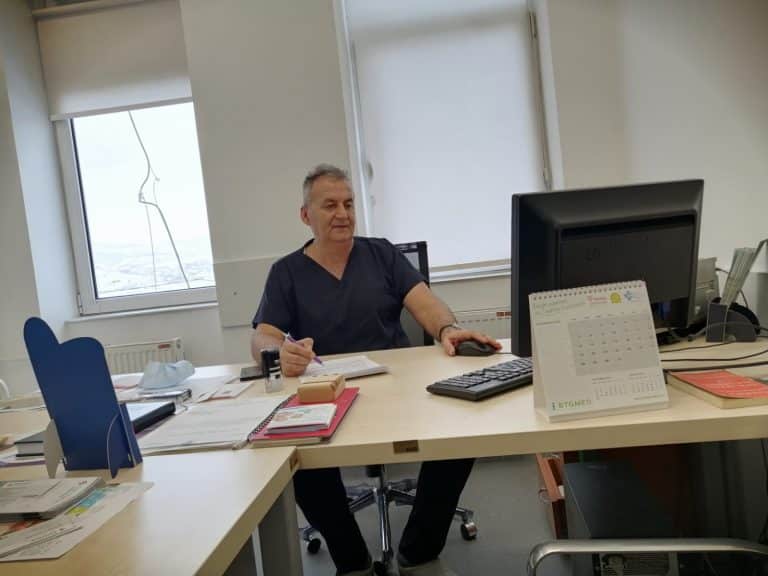 Kako korona virus utiče na trudnice? (video)