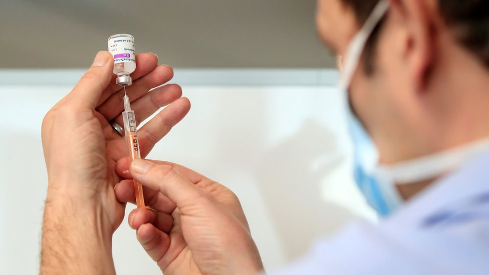 Korona virus: U Srbiji još 14 preminulih, oksfordsko cepivo manje efikasno protiv južnoafričkog soja