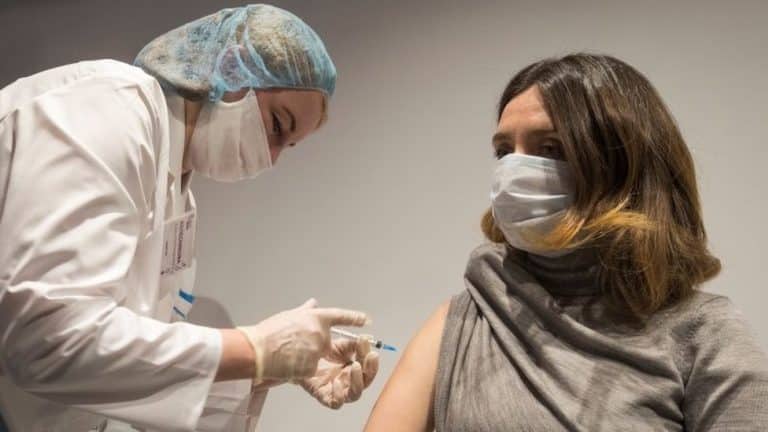 Korona virus: U Srbiji moguće nove mere za vikend, svakom Amerikancu po 1.400 dolara pomoći