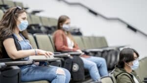 Korona virus i vakcine: Da li studenti u Srbiji zaista ne žele da se vakcinišu