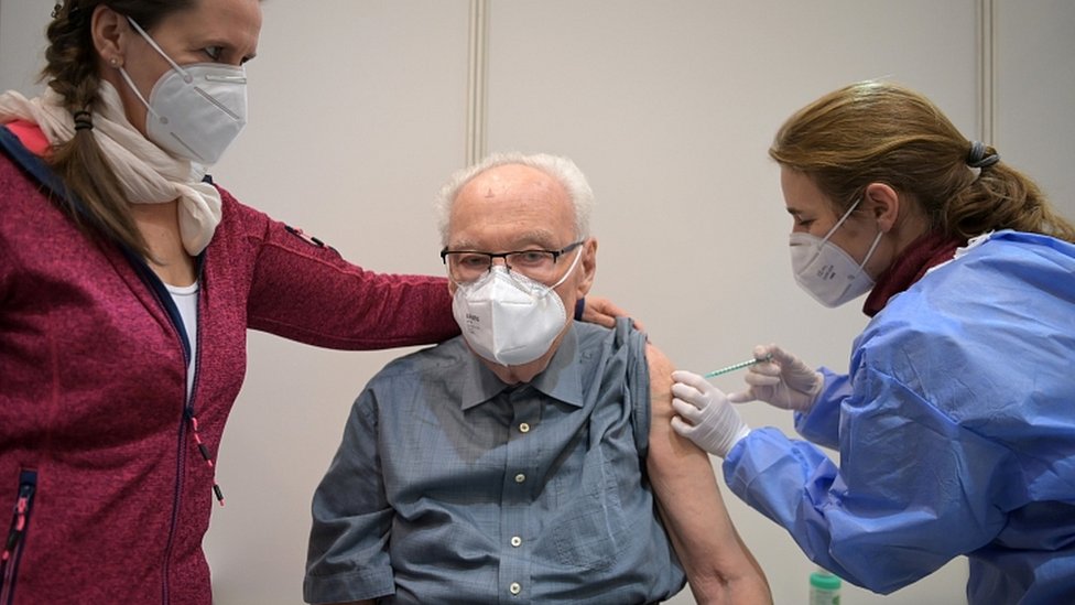 Korona virus: Pad broja zaraženih u Srbiji, Orban primio kinesku Sinofarm vakcinu