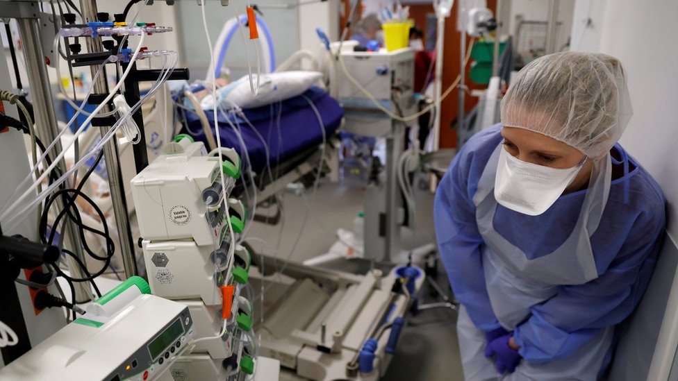 Korona virus: U Srbiji preminulo još 42 ljudi, „korist od vakcine AstraZeneka veća od rizika“