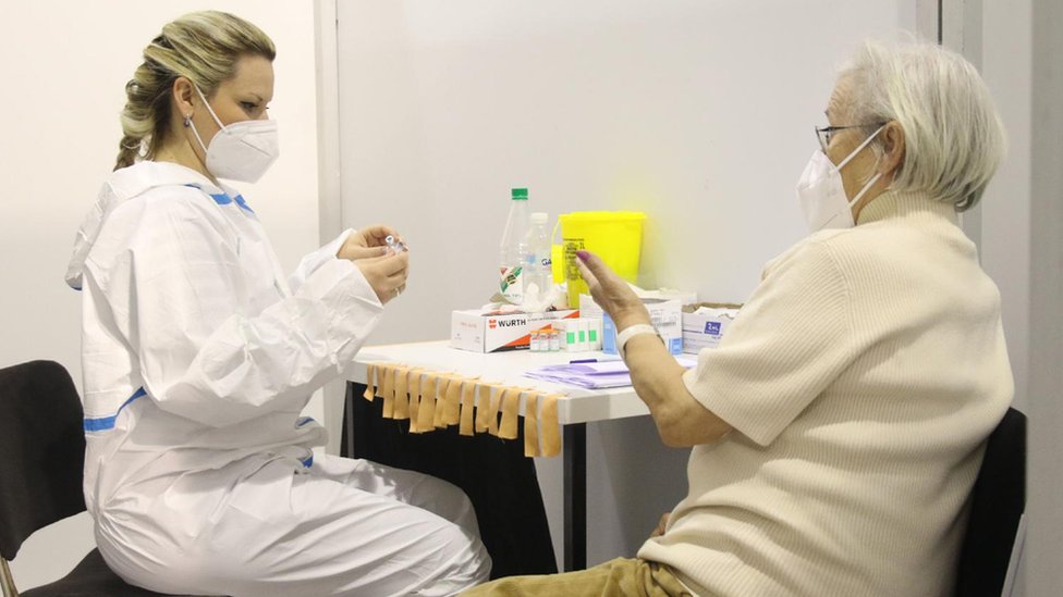 Korona virus, Sarajevo i Bosna i Hercegovina: Zašto vakcine tako dugo putuju do BiH