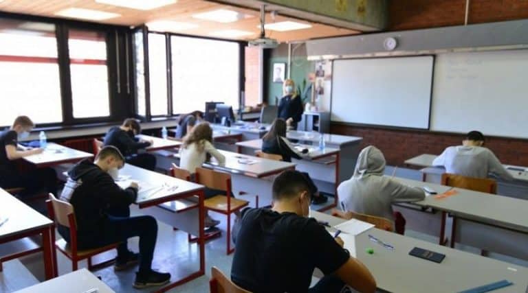 Danas počelo završno polaganje testova za svršene osnovce