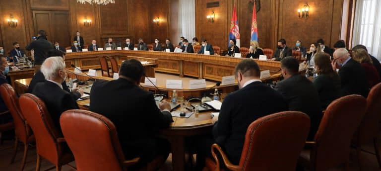 Brnabić: Sednica Kriznog štaba u sredu, dežurni „pljuvači“ nas napadaju