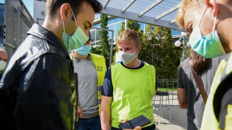Korona virus: U Srbiji preminulo još 15 ljudi, Indija odobrila novi lek