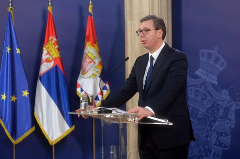 Vučić: Srbija nije u ratu, ne nasedajte na provokacije – biće benzina i hrane