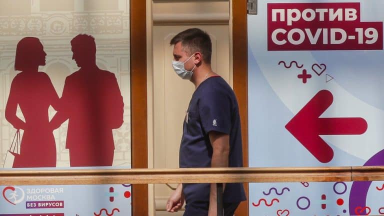 Korona virus: Preporuka da se u Srbiji prima i treća doza, Britanci tvrde – jača antitela od Fajzera ako je razmak između doza veći