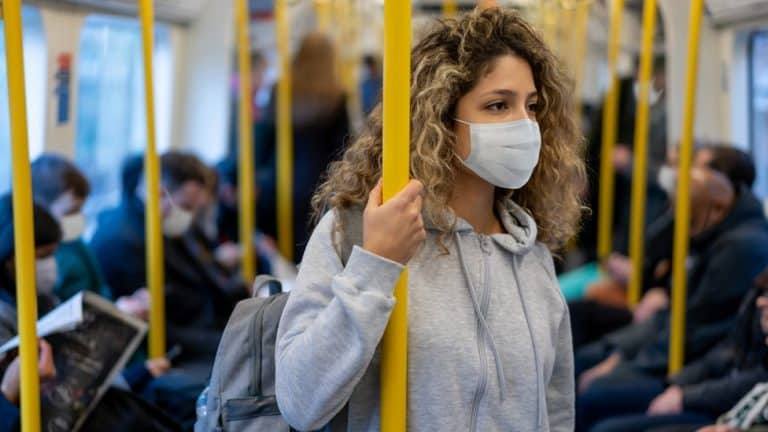 Srbija, korona virus i maske: Da li se sve manje ljudi pridržava epidemioloških mera