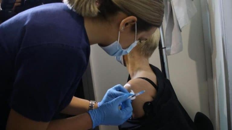 Korona virus: Bolnice u Srbiji se ponovo pune, oboleli sve mlađi – američki obaveštajci podeljeni oko pitanja porekla virusa