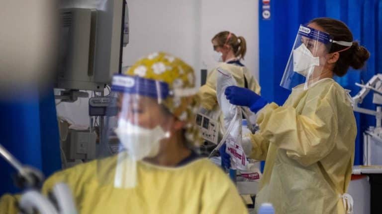 Korona virus: U Srbiji više od 3.500 novozaraženih, nema potrebe za hitnim davanjem treće doze – tvrde evropski stručnjaci