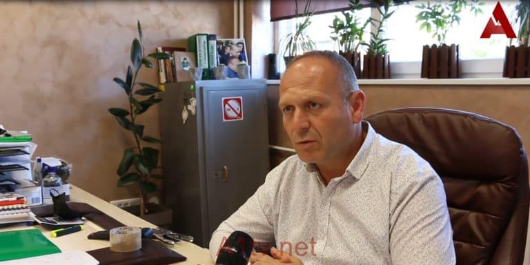 Srednjoškolci od danas ponovo u školske klupe (video)