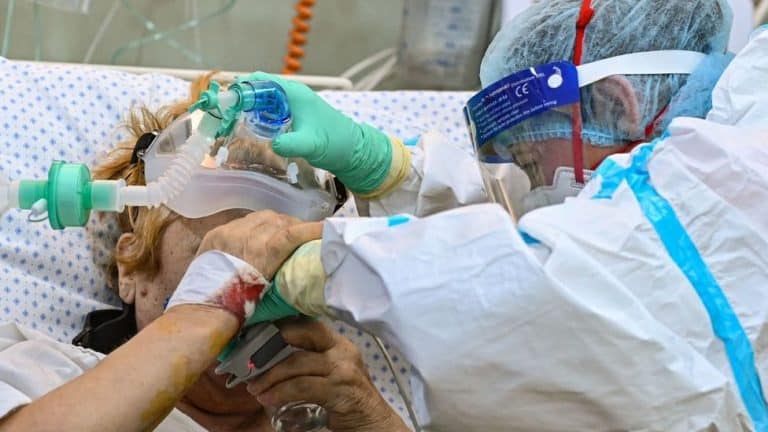 Korona virus: Od danas kontrola kovid propusnica u Srbiji, trećina ljudi neodlučna oko vakcine, zdravstveni sistem Rumunije pred pucanjem