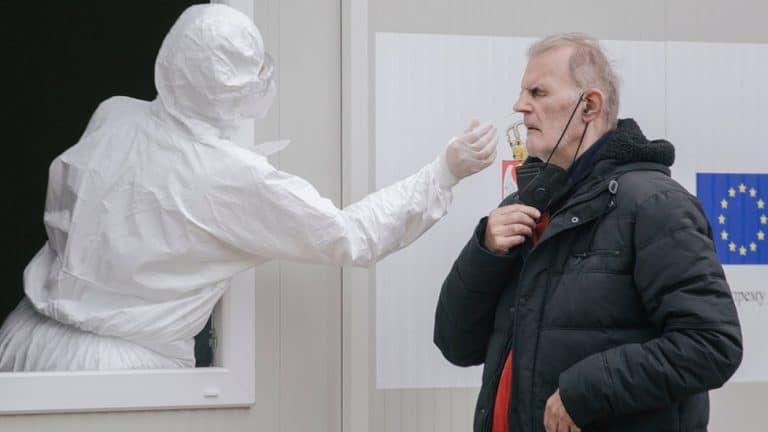 Korona virus: Manje ljudi u bolnicama u Srbiji, lekari poručuju – „ipak nema opuštanja“