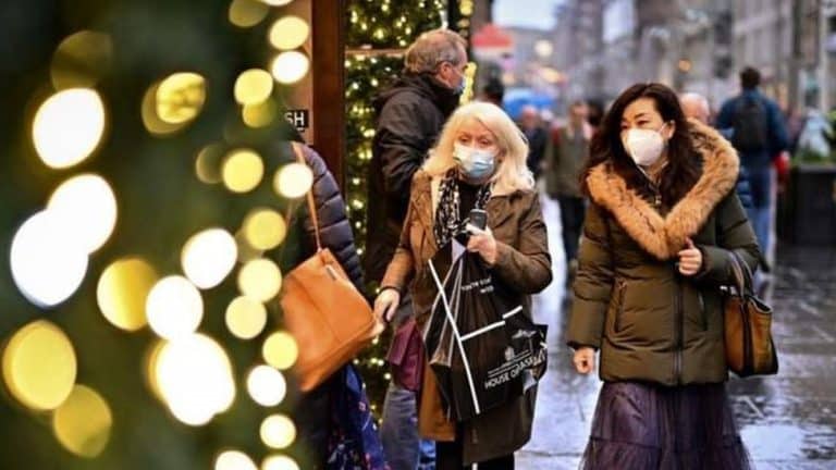 Korona virus: U Londonu otkazan doček Nove godine, Amerikancima obezbeđeno 500 miliona besplatnih brzih testova