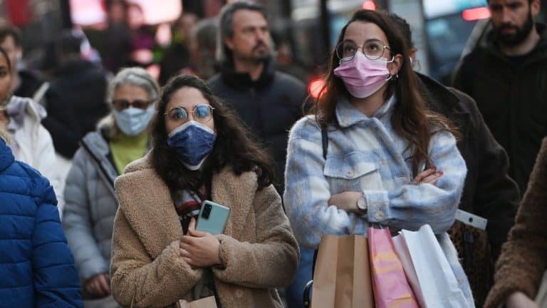 Korona virus: U Srbiji skoro 13.000 novozaraženih, Francuska uvela ograničenja za nevakcinisane