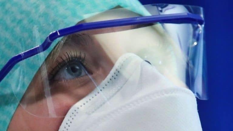 Korona virus: Nova godina i novi rekordi zaraženih širom sveta, u Srbiji više od 1,3 miliona zaraženih od početka pandemije
