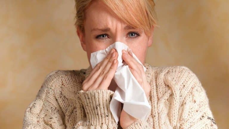 Korona virus: Blizu 40.000 testiranih u Srbiji – i srpski patrijarh pozitivan na kovid, u Čileu počelo davanje četvrte doze vakcina