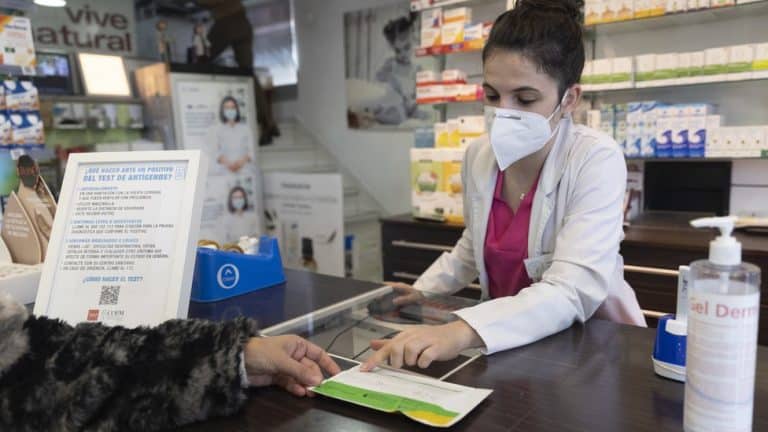 Korona virus: U Srbiji više od 18.000 novozaraženih – najviše od početka pandemije, četvrta doza delimično štiti od omikrona, tvrde u Izraelu