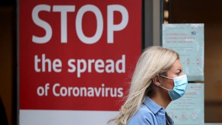 Korona virus: U Srbiji lekari strahuju zbog povratka đaka u klupe, policija suzavcem i vodenim topovima na demonstrante u Briselu