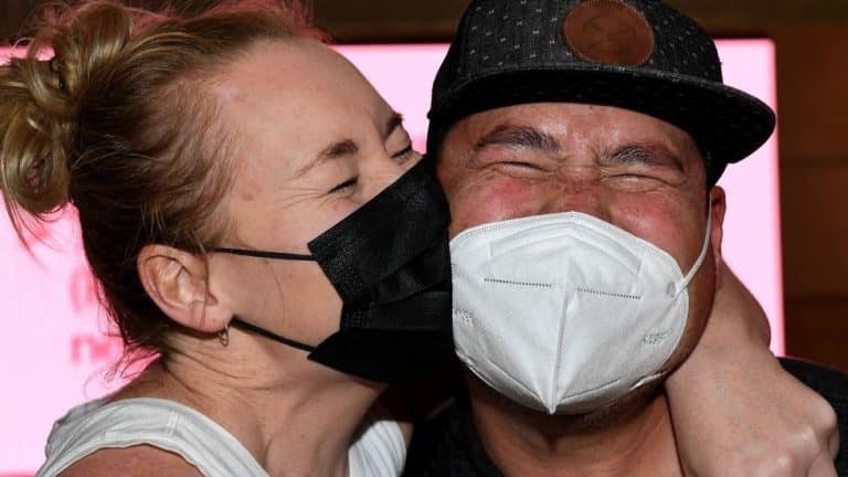 Korona virus: U Srbiji pada broj novozaraženih, ali ne i preminulih, Australija otvorila granice posle skoro dve godine