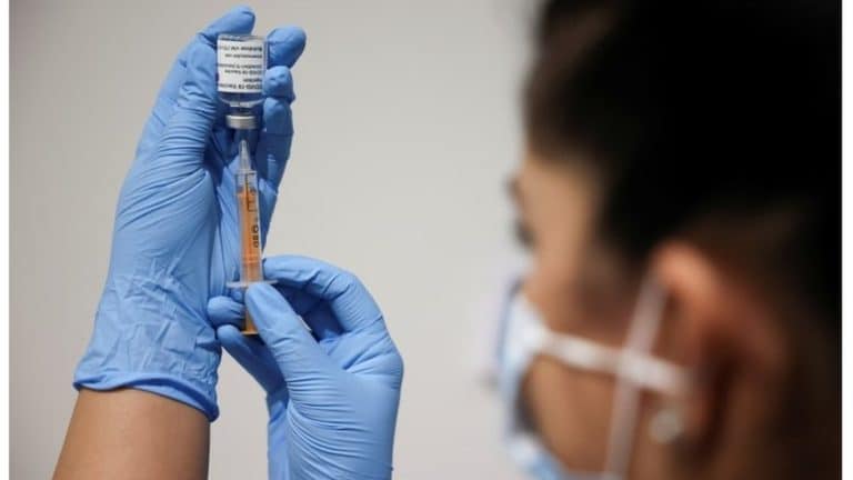 Korona virus: Bolnice u Srbiji izlaze iz kovid sistema, Austrija obustavila obaveznu vakcinaciju