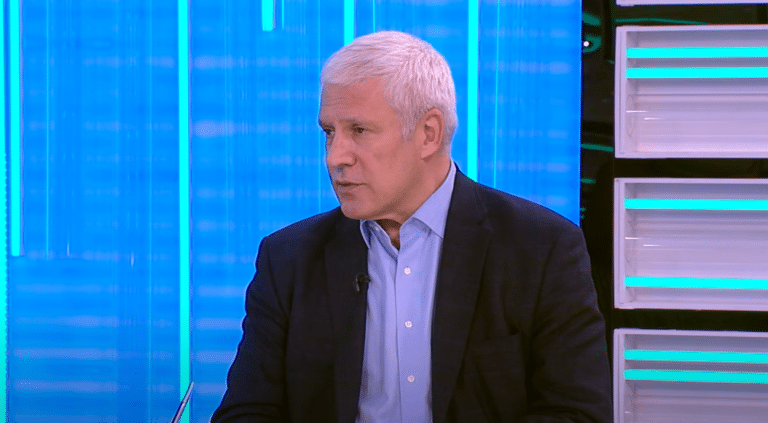 Tadić naterao Marića i voditeljku Hepija da se izvine studentima