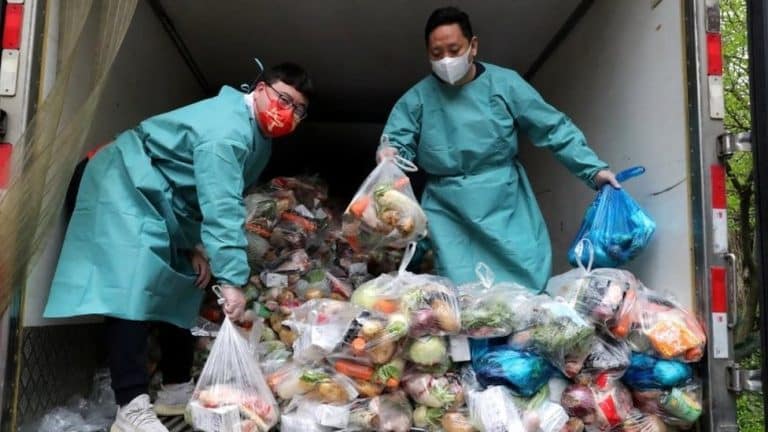 Korona virus i Kina: Muke zaključanih zbog kovida u Šangaju – sve je manje hrane