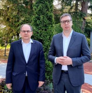 Vučić Šmitu izrazio „jasno neslaganje“ zbog primene bonskih ovlašćenja u BiH