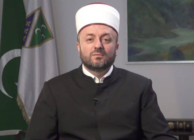 Halitović: Posetite najdraže, obradujte jedni druge