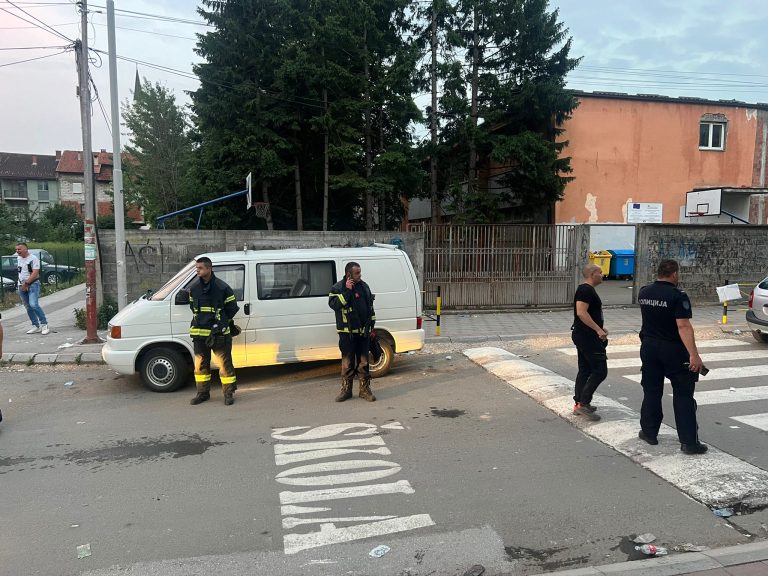 Dojava o postavljenoj bombi u školi Desanka Maksimović (video)