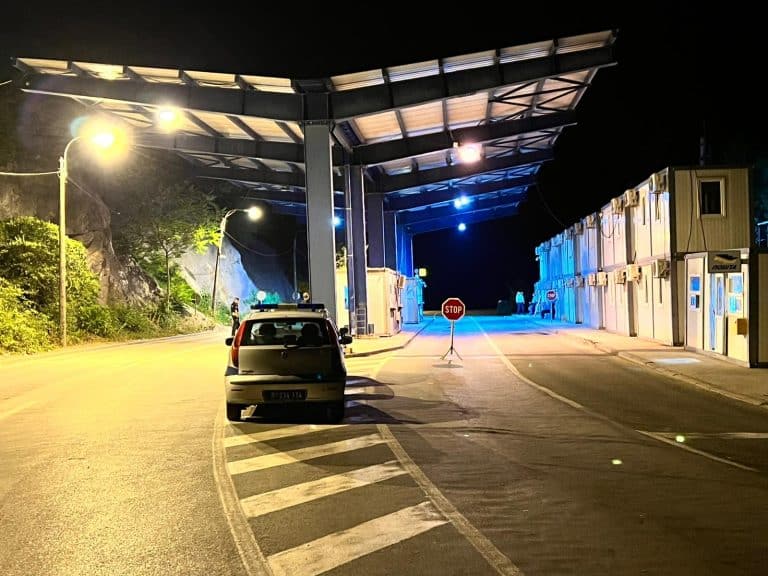 Policija Kosova: Bilo pucnjave i prema pripadnicima policije