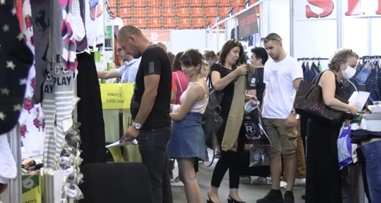Na ‘’Letnjem vašaru’’ farmerke za manje od 5 eura (video)