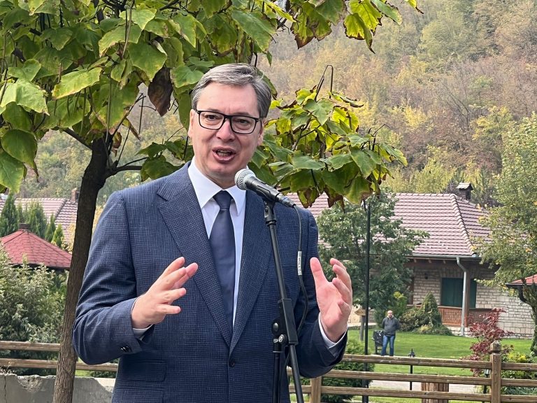 Vučević: Kfor da ne dozvoli Prištini slanje albanske policije na sever KiM
