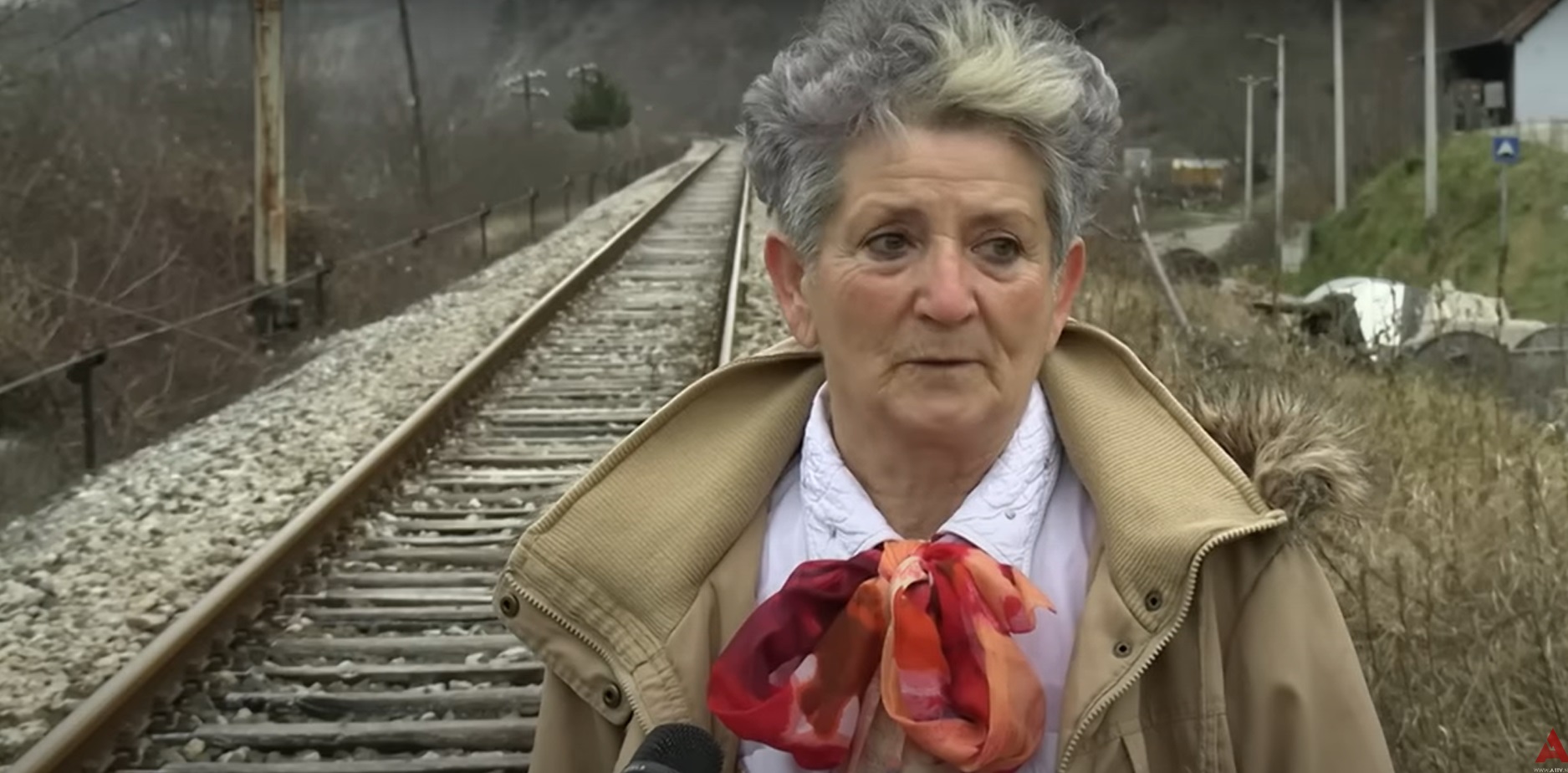 Žena iz  Raške  zaustavila voz i time sprečila samoubistvo (VIDEO)