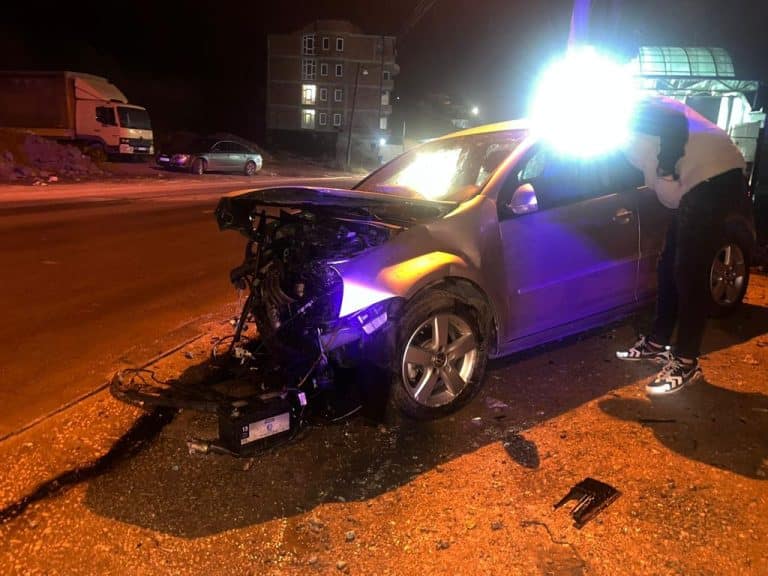 U saobraćajnoj nesreći povređene tri osobe (video)