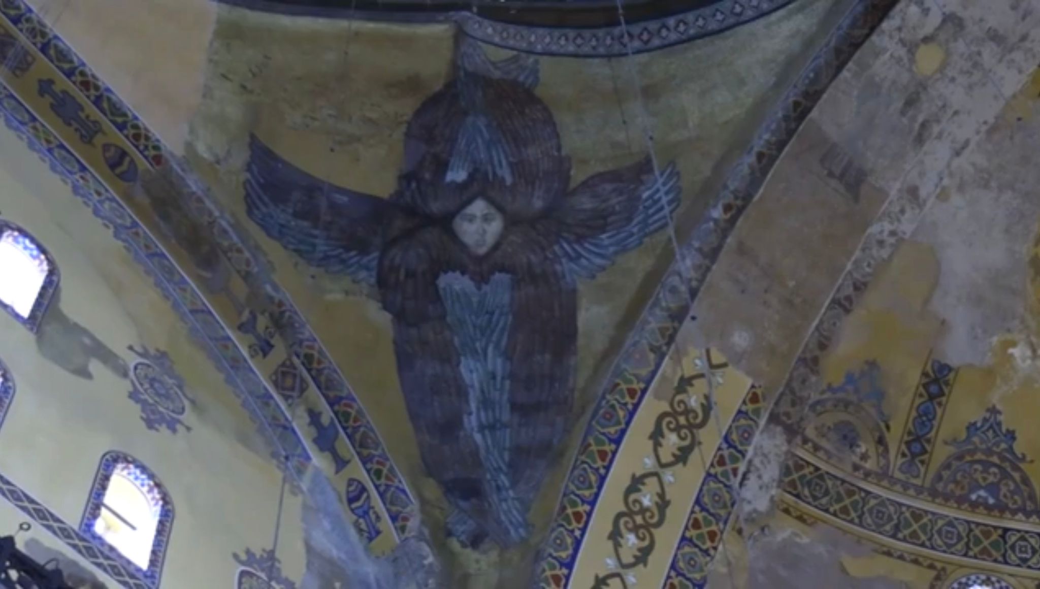 Jedina džamija u kojoj možete videti freske (video)