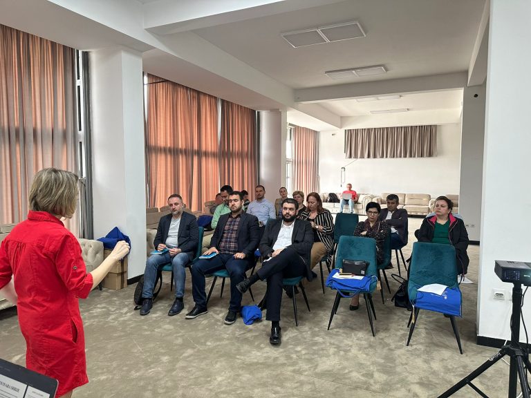 Ko je žene pitao za mišljenje?