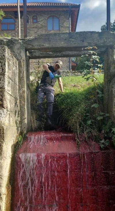 Otkriveno poreklo crvene boje u reci Raški