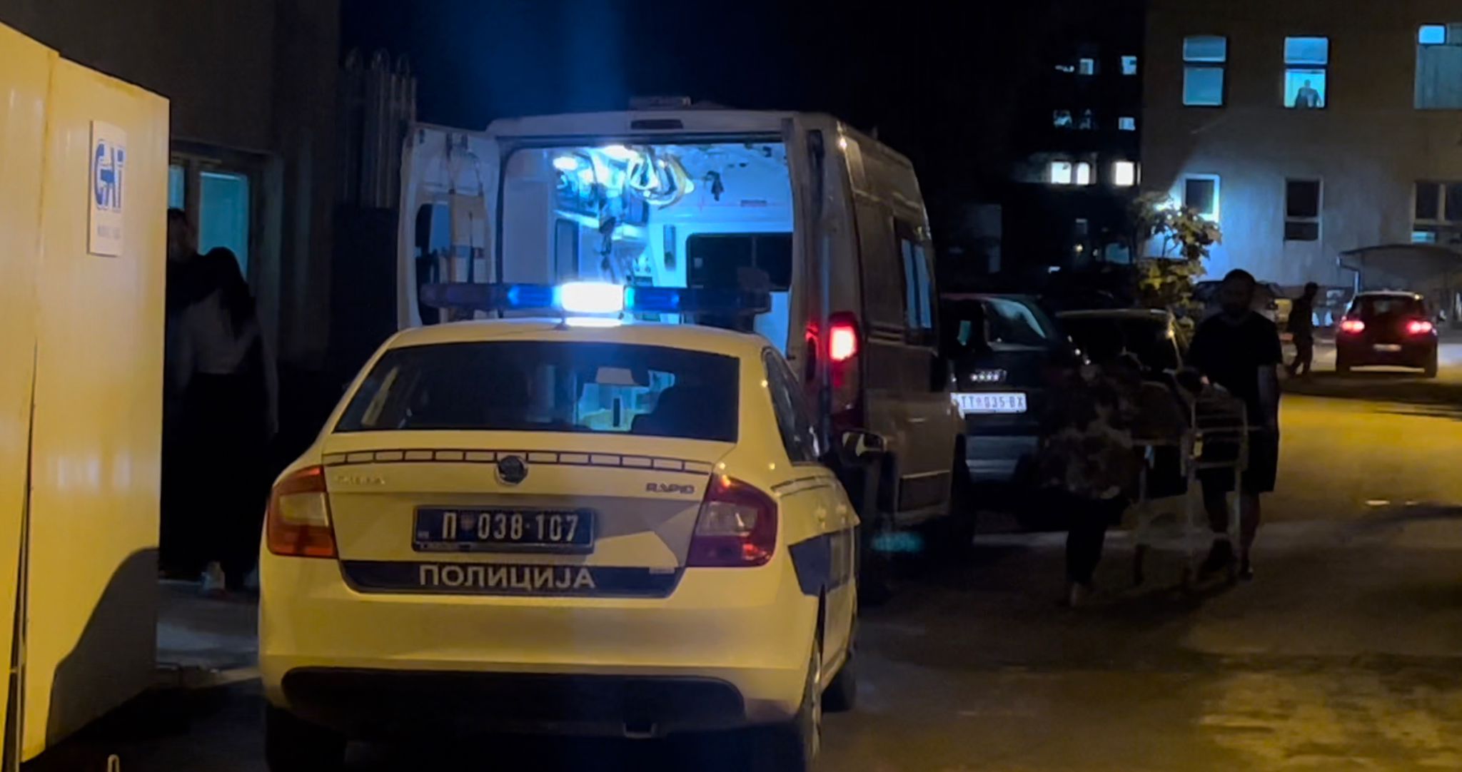 Dr Zogić: Sumnja se da je deo metka ostao u glavi, povređeni hitno transportovan za KG (video)