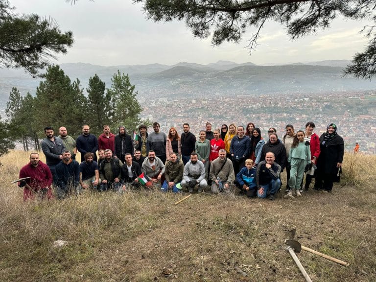 Novopazarci zasadili 3000 stabala u spomen žrtvama u Palestini