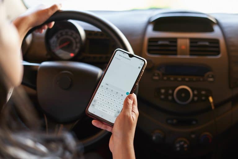 5% vozača u Sandžaku koristi telefon dok vozi