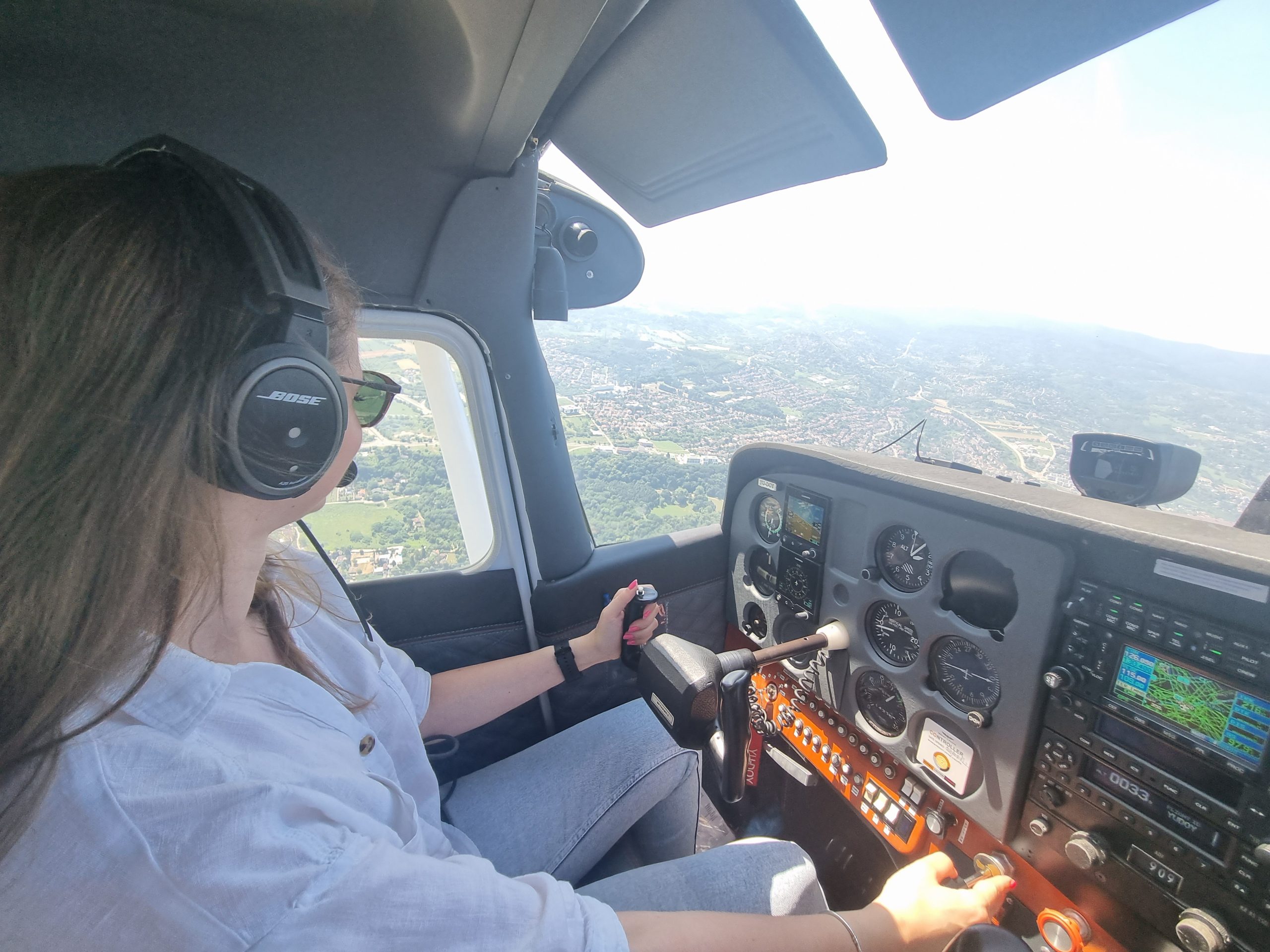 Jedina žena iz Sandžaka koja vozi avion (VIDEO)