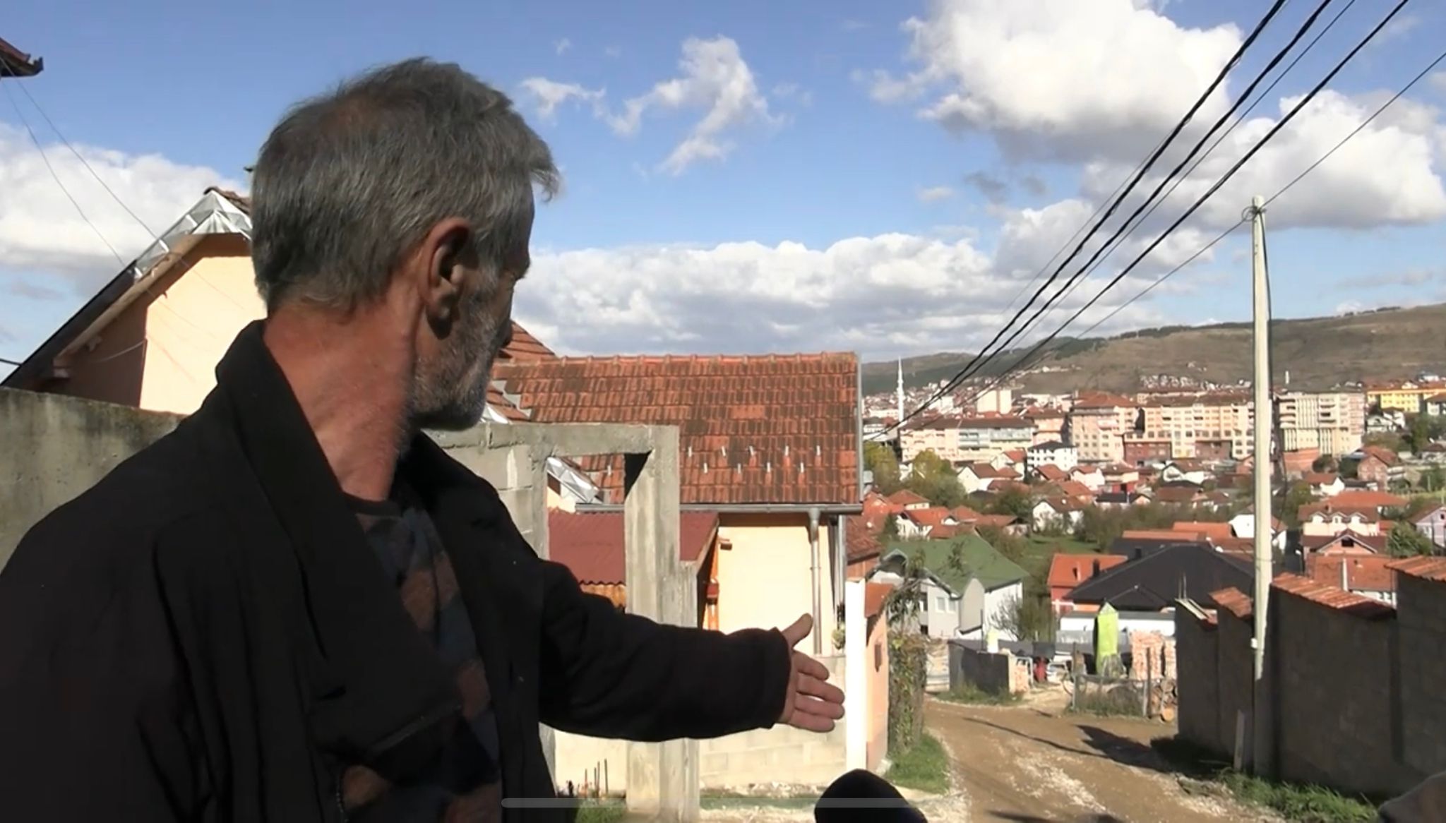 Meštane Šutenovca, kažu, niko ne čuje (VIDEO)