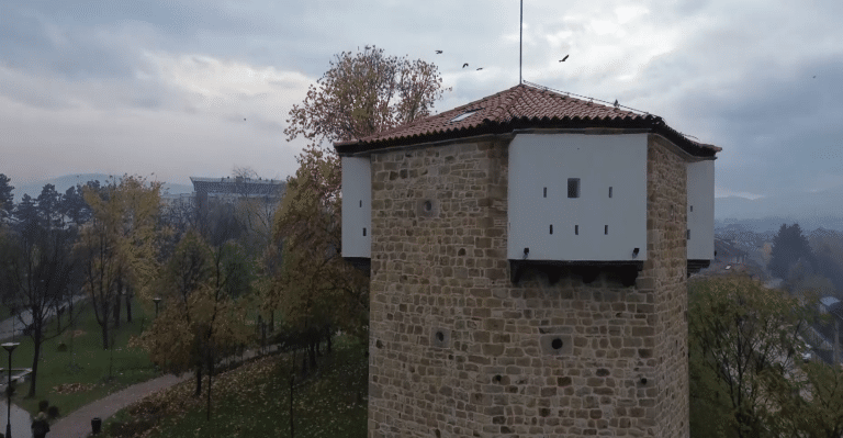 “ALI MI SE NE POZNAJEMO“ Koliko je važno upoznavanje javnosti sa specifičnostima Bošnjaka? (VIDEO)