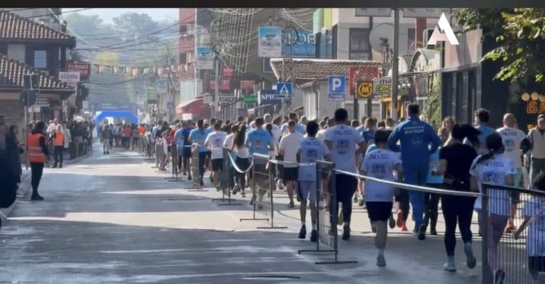 Rekordnih 1.300 trkača na 4. Pazarskom Doha Group polumaratonu (VIDEO)