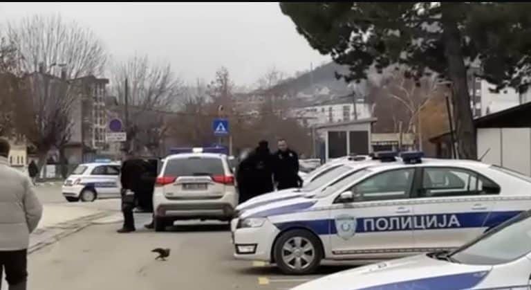 Novopazarska policija uhapsila mladića zbog droge i oružja (VIDEO)