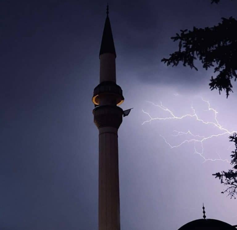 Večeras je Hidžretska noć: Počinje nova 1447. hidžretska godina